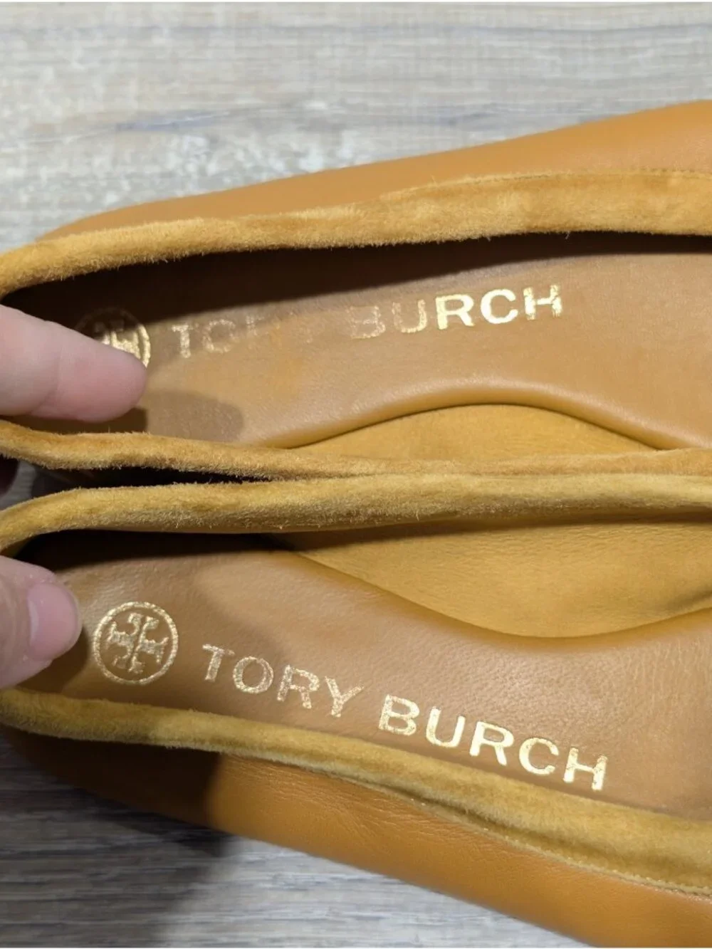 Tory Burch Tory Charm Tan Camel Leather Ballet Slip-On Flats Classic Size 6